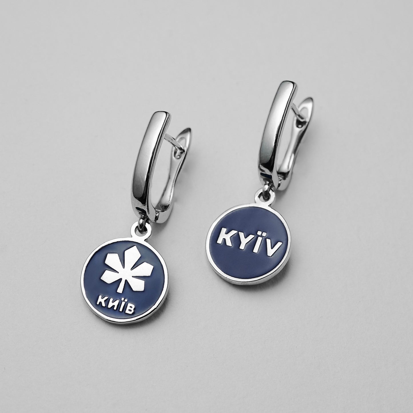 Earrings vDoma platinum