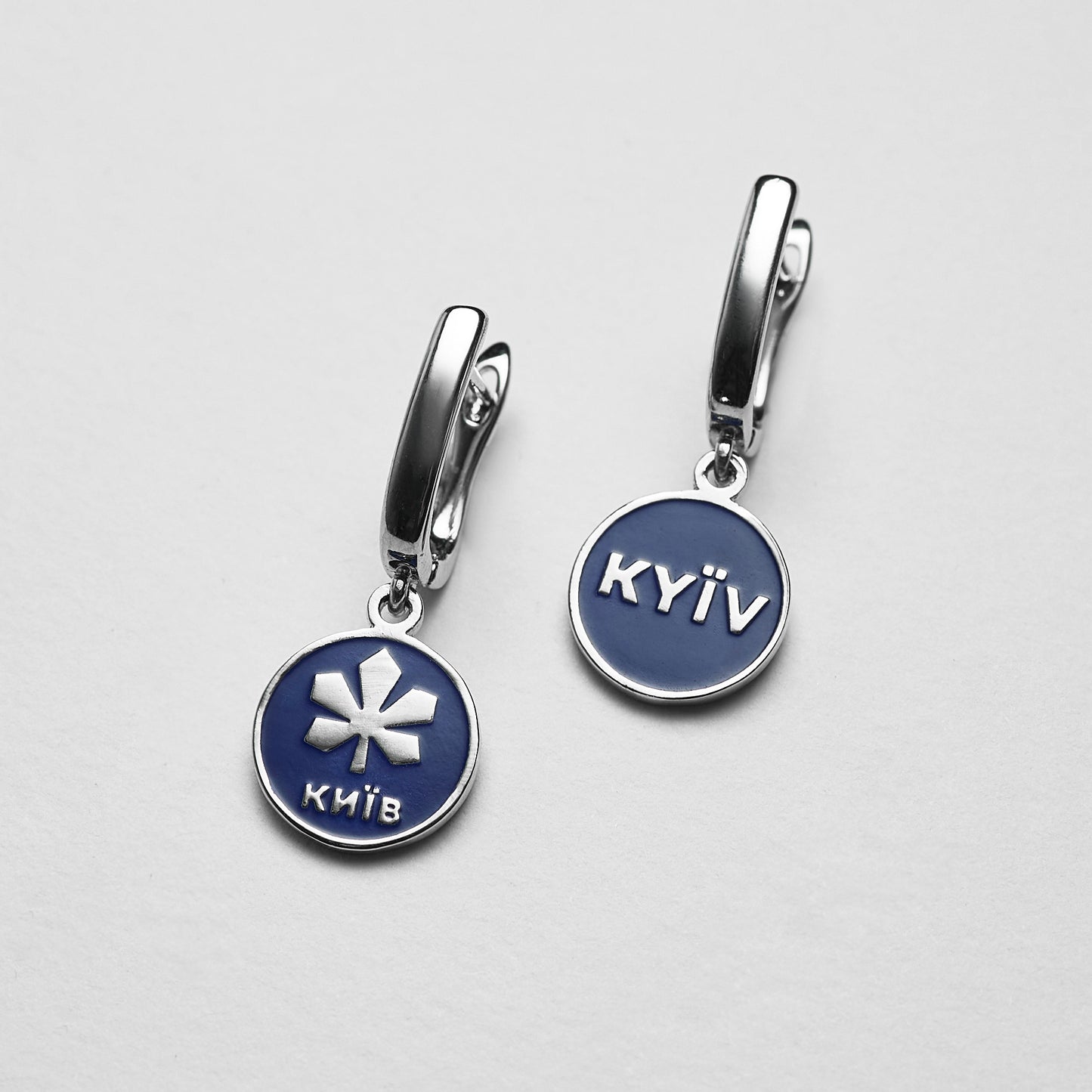 Earrings vDoma platinum