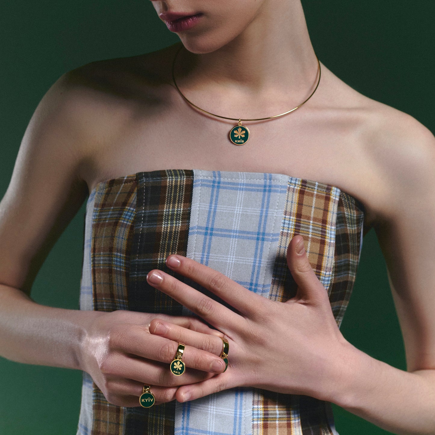 Necklace vDoma gold