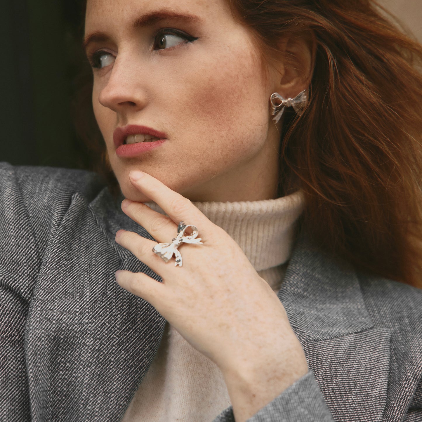Earrings BOWS platinum