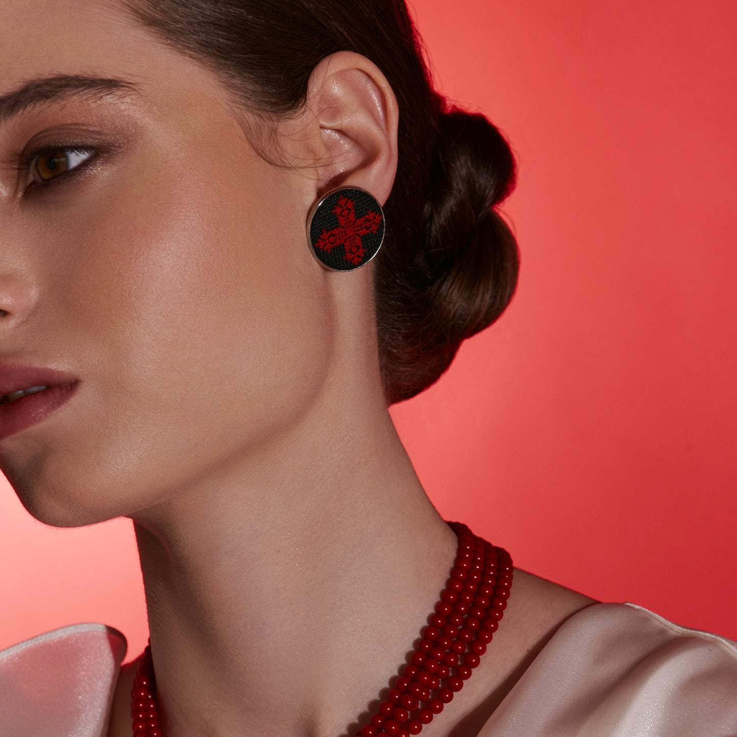 embroidered earrings Хрест