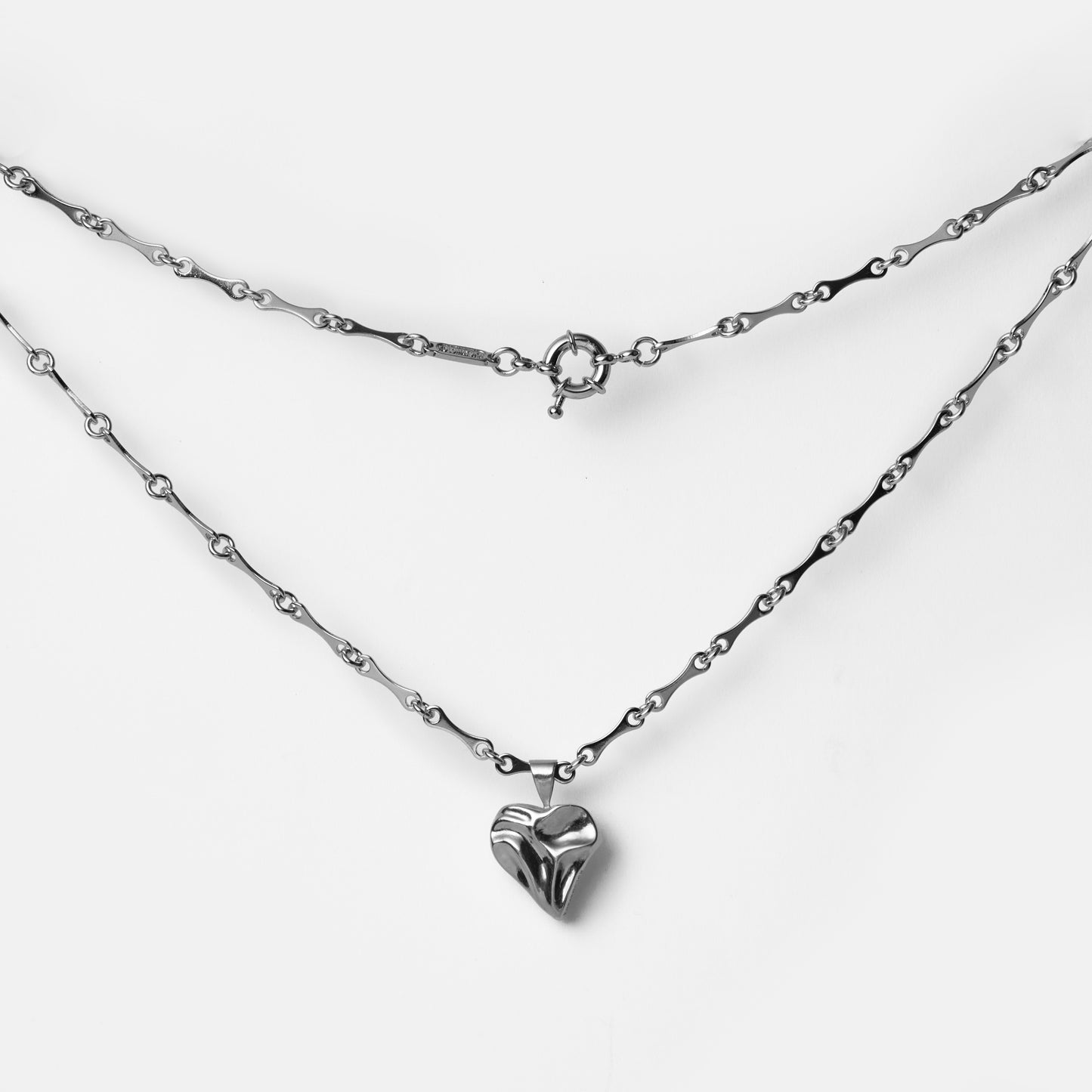 Long Chain Heart platinum