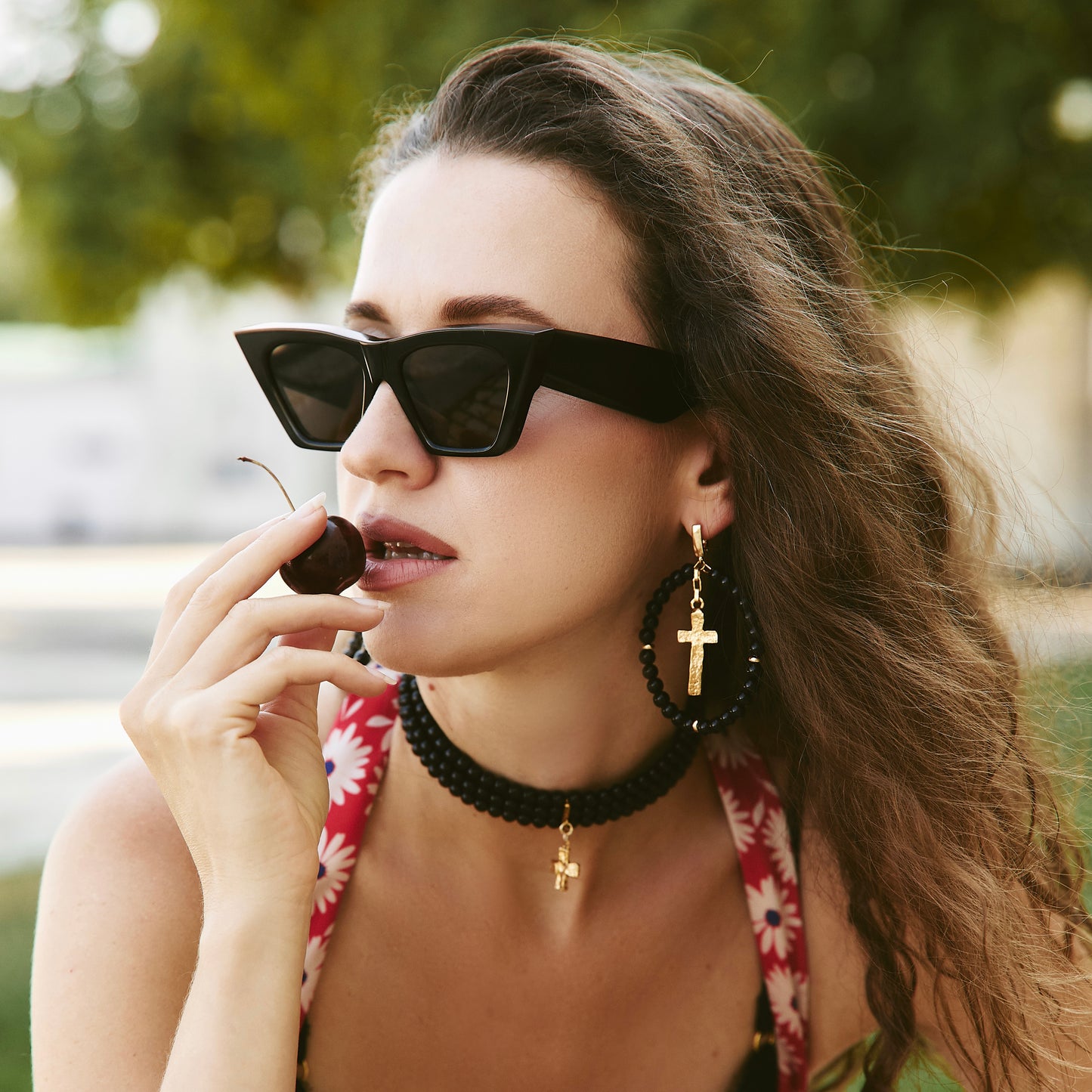 MAGDALENE Onyx Earrings gold