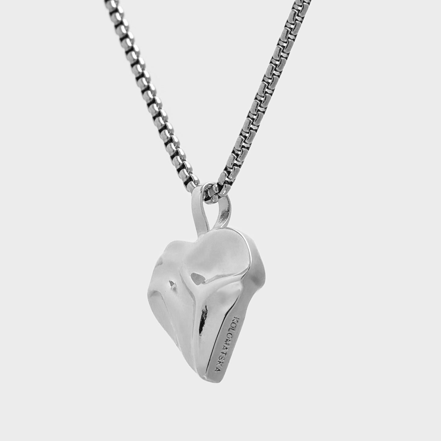 Long Chain Heart platinum